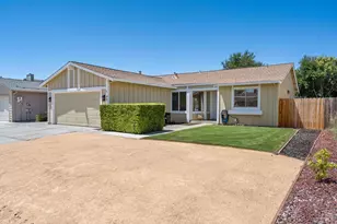 902 Whitney Ave, Suisun City, CA 94585 - Photo 2