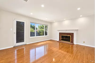 272 Jasmine Street, Fairfield, CA 94533 - Photo 8