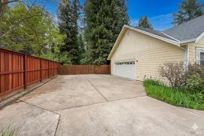 1550 Crane Terrace, Ukiah, CA 95482 - Photo 2