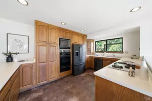 2031 Madrone Ave, Healdsburg, CA 95448 - Photo 12