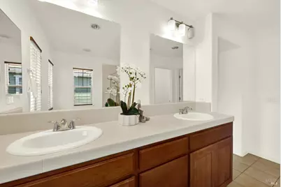 380 Mountain Meadows Drive, Fairfield, CA 94534 - Photo 70