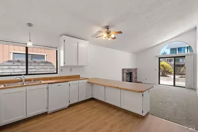 7486 Mercedes Way, Rohnert Park, CA 94928 - Photo 16