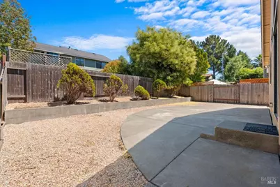 7486 Mercedes Way, Rohnert Park, CA 94928 - Photo 32