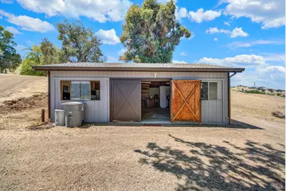 7425 English Hills Road, Vacaville, CA 95688 - Photo 56