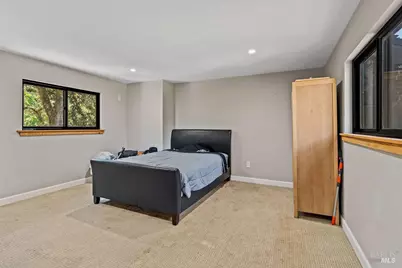 14183 Chalk Hill Road, Healdsburg, CA 95448 - Photo 18