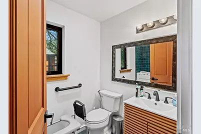 14183 Chalk Hill Road, Healdsburg, CA 95448 - Photo 20