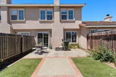 386 Columbia Circle, Benicia, CA 94510 - Photo 32