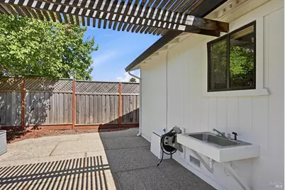 1263 Marian Way, Petaluma, CA 94954 - Photo 32