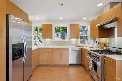 28 Marina Court Drive, San Rafael, CA 94901 - Photo 10
