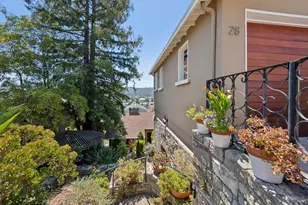 28 Marina Ct Dr, San Rafael, CA 94901 - Photo 2