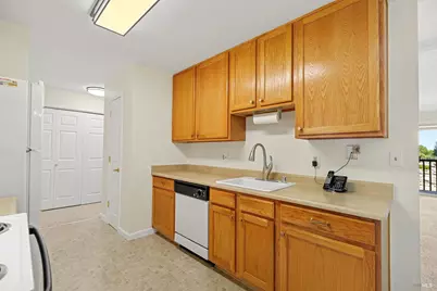 1540 Center Road #388, Novato, CA 94947 - Photo 4