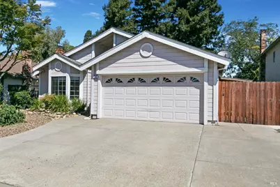 462 Danbury Circle, Vacaville, CA 95687 - Photo 2