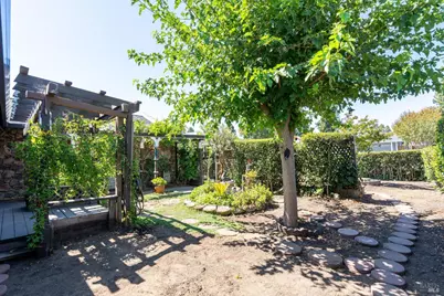 8490 Linden Avenue, Cotati, CA 94931 - Photo 52