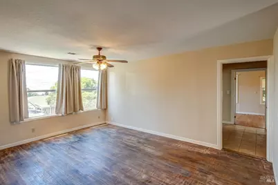 47 Buena Vista Street, Benicia, CA 94510 - Photo 4