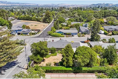 1205 Schuman Lane, Petaluma, CA 94952 - Photo 2