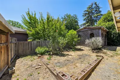 1205 Schuman Lane, Petaluma, CA 94952 - Photo 32
