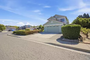249 Valley Oak Ln, Vallejo, CA 94591 - Photo 6