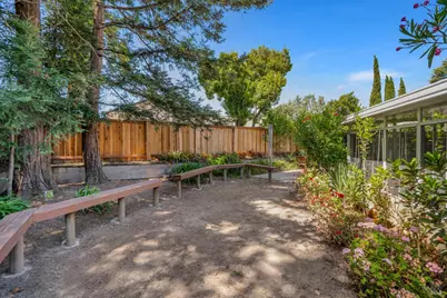 385 Lakeview Drive, Napa, CA 94559 - Photo 38