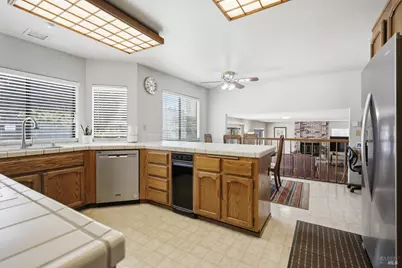 590 Wellfleet Drive, Vallejo, CA 94591 - Photo 10