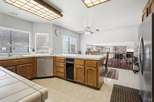 590 Wellfleet Dr, Vallejo, CA 94591 - Photo 10