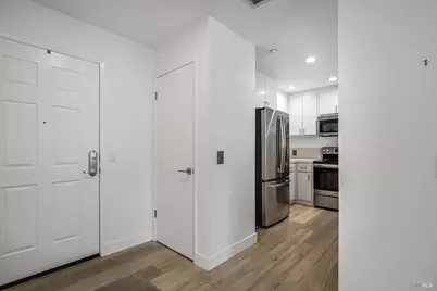 530 Entrada Drive #202, Novato, CA 94949 - Photo 4