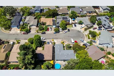 2342 Baggett Court, Santa Rosa, CA 95401 - Photo 32