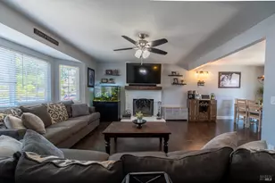 2342 Baggett Ct, Santa Rosa, CA 95401 - Photo 8