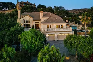 1176 Castle Oaks Dr, Napa, CA 94558 - Photo 2