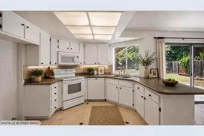 226 N Alamo Drive, Vacaville, CA 95688 - Photo 10