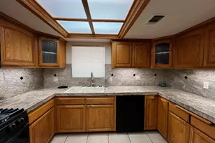 625 Cypress St, Dixon, CA 95620 - Photo 2