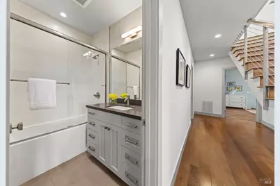 290 Beach Road, Belvedere, CA 94920 - Photo 46