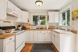130 Forest Dr, Forest Knolls, CA 94933 - Photo 6