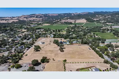 1050 Craig Avenue, Sonoma, CA 95476 - Photo 12