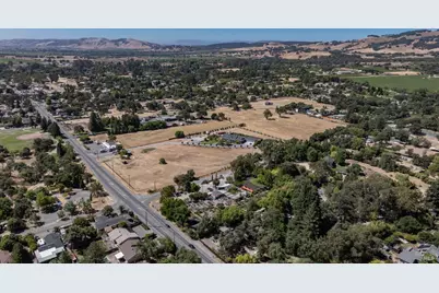1050 Craig Avenue, Sonoma, CA 95476 - Photo 20
