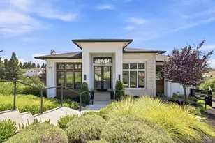 3735 Woodbourne Pl, Santa Rosa, CA 95403 - Photo 2