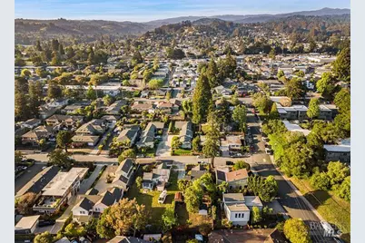 407 Pine Street, Capitola, CA 95010 - Photo 32