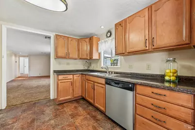 90 Hacienda Drive, Napa, CA 94558 - Photo 22