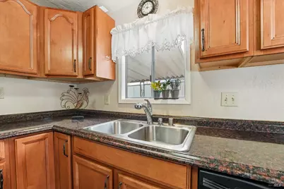 90 Hacienda Drive, Napa, CA 94558 - Photo 24