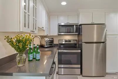 17217 Hillcrest Avenue, Sonoma, CA 95476 - Photo 22