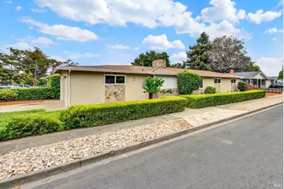 2081 Coronado Avenue, Napa, CA 94559 - Photo 2