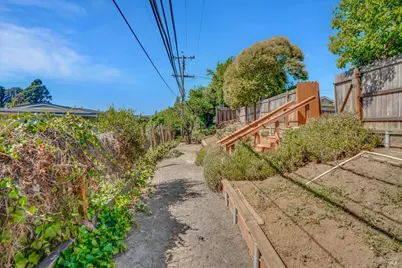 1126 Valle Vista Avenue, Vallejo, CA 94589 - Photo 32