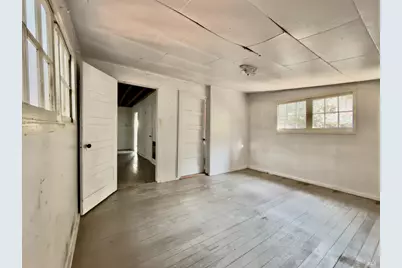2001 Redwood Drive, Healdsburg, CA 95448 - Photo 6