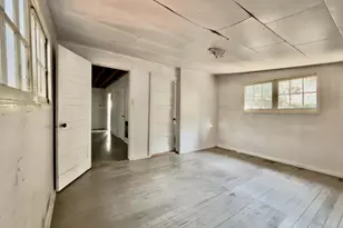 2001 Redwood Dr, Healdsburg, CA 95448 - Photo 6