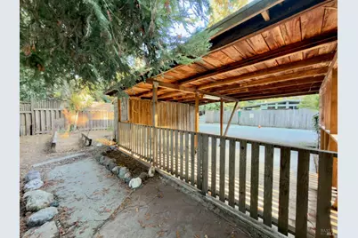 2001 Redwood Drive, Healdsburg, CA 95448 - Photo 16