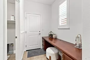 7042 Cardinal Ct, Vacaville, CA 95687 - Photo 20