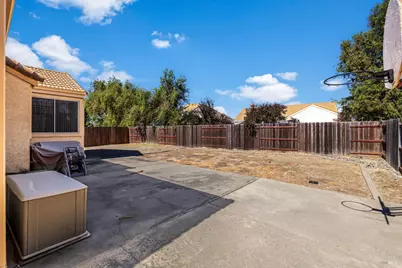 370 Engell Court, Suisun City, CA 94585 - Photo 30