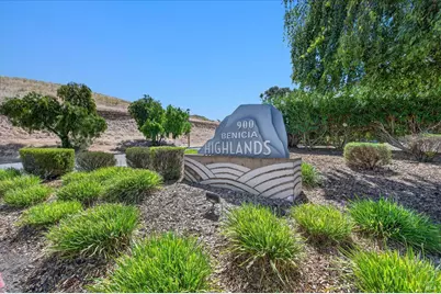 900 Cambridge Drive #30, Benicia, CA 94510 - Photo 2