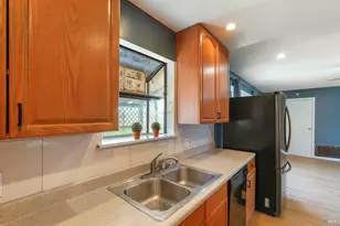 233 Maple St, Suisun City, CA 94585 - Photo 12