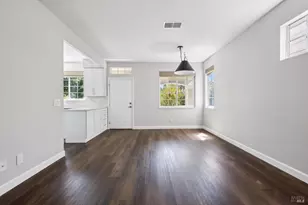 2032 Easton Dr, Petaluma, CA 94952 - Photo 4