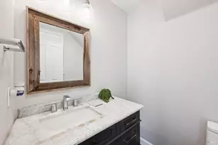 2032 Easton Dr, Petaluma, CA 94952 - Photo 12